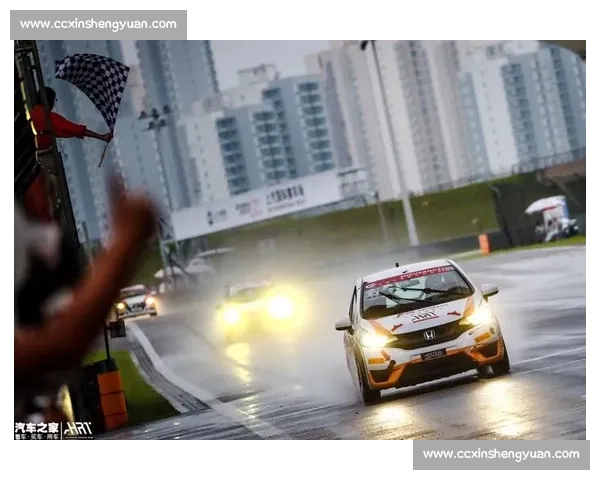 绿地申花，风雨兼程，每一次呐喊都是心跳的回响